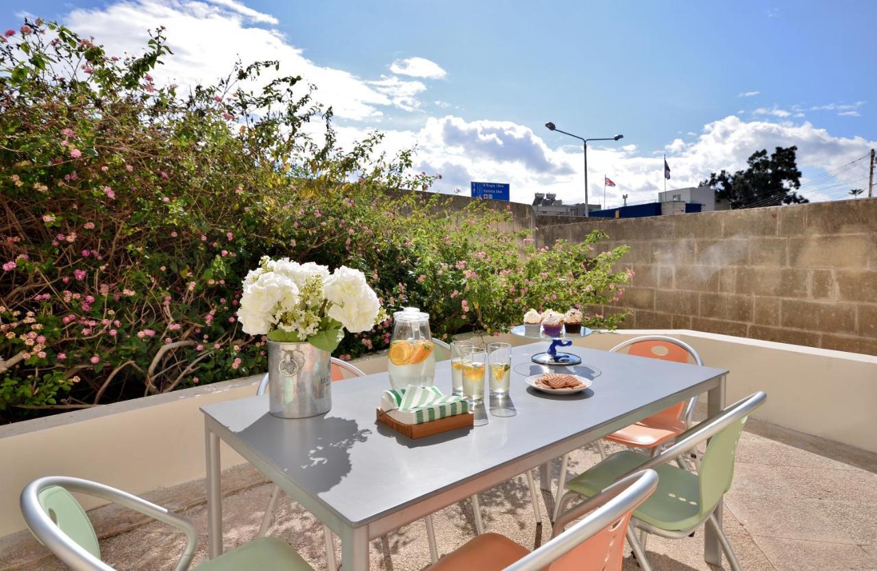 Light And Bright St Julians Central 1 Appartement San Ġiljan Buitenkant foto
