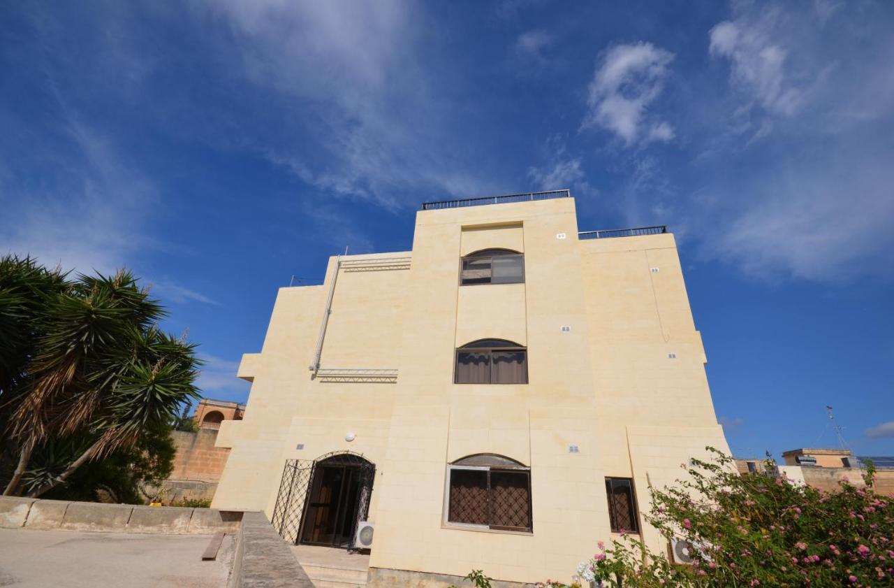 Light And Bright St Julians Central 1 Appartement San Ġiljan Buitenkant foto