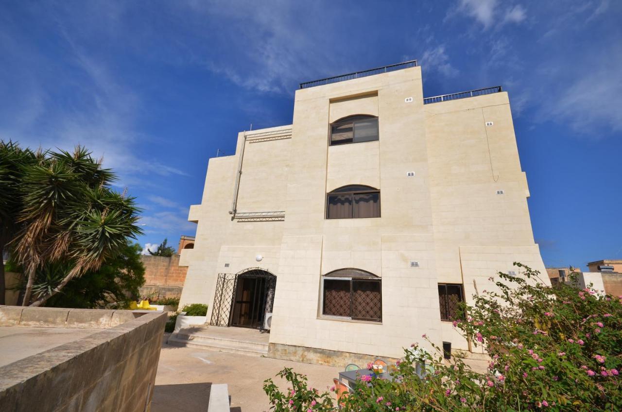 Light And Bright St Julians Central 1 Appartement San Ġiljan Buitenkant foto