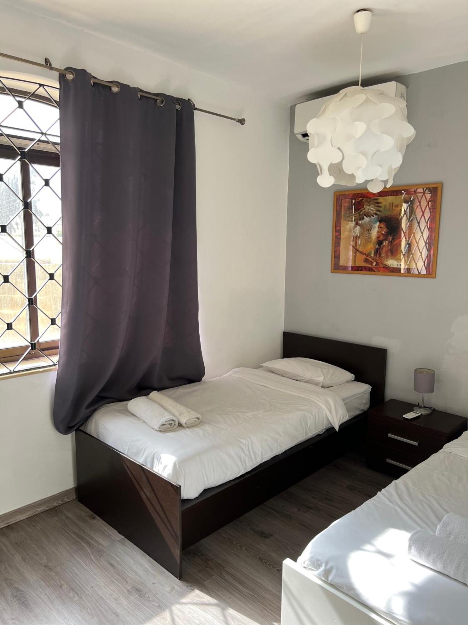 Light And Bright St Julians Central 1 Appartement San Ġiljan Buitenkant foto